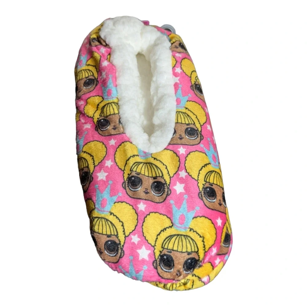 LOL Surprise - Slippers - Fuzzy Inside-Anti Slip Grips - Shoe Size 13-4 - M/L